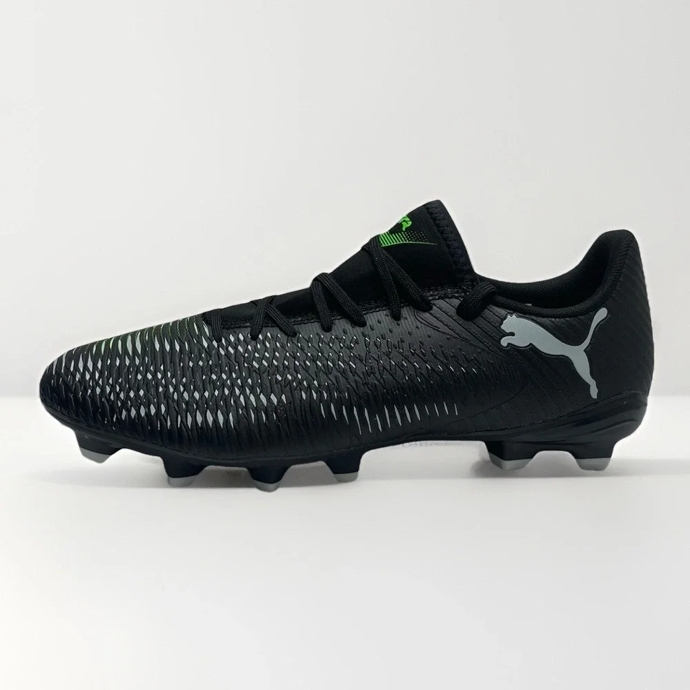 PUMA Soccer Cleats Men's Size 9.5 Black Green